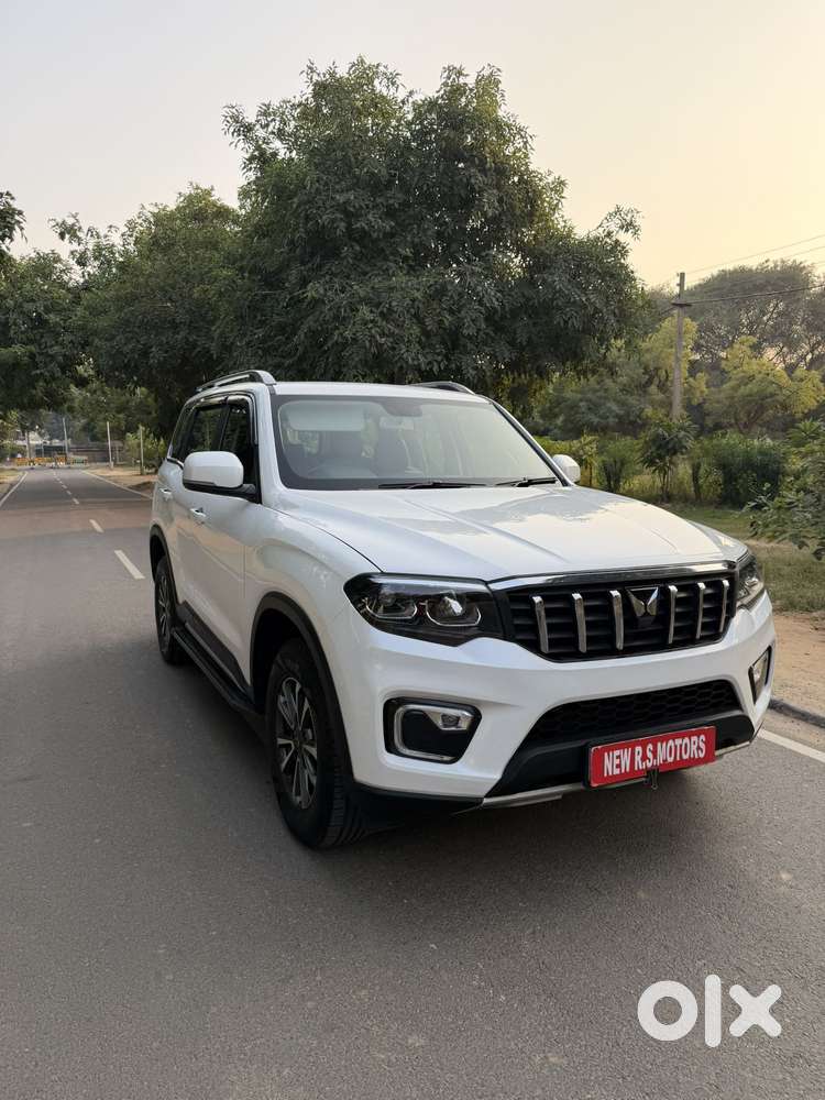 Mahindra Scorpio N Z8 Select Diesel At 2wd 7-seater, 2025, Diesel