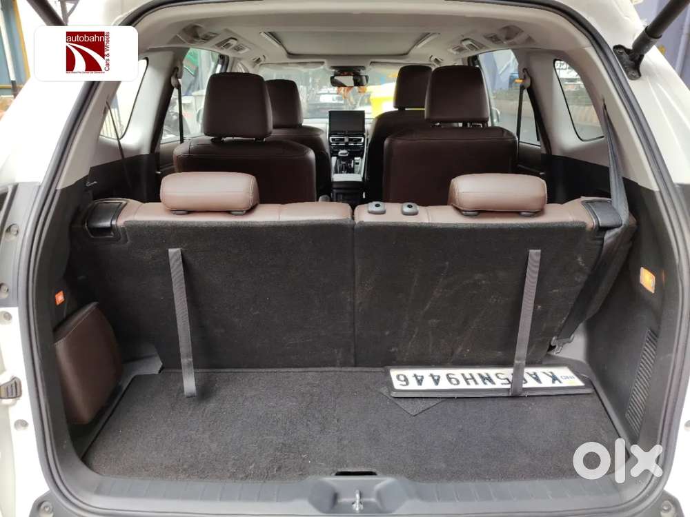 Toyota Innova Hycross 2.0 Zx Hybrid 7 Str, 2023, Petrol
