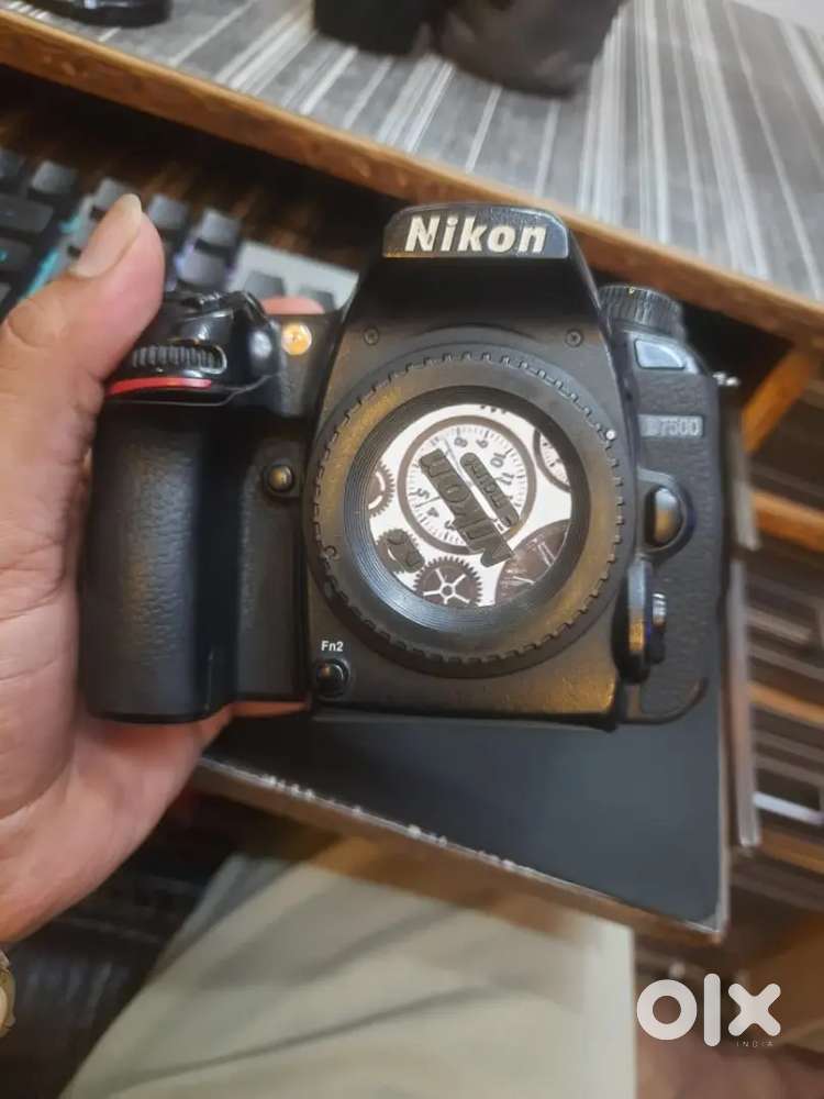 NIKON D7500