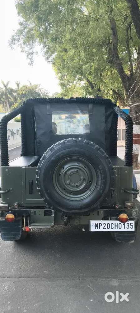 Mahindra Jeep With 5 Extra Tyre, Rear Two Extra Seat And Rear Roof