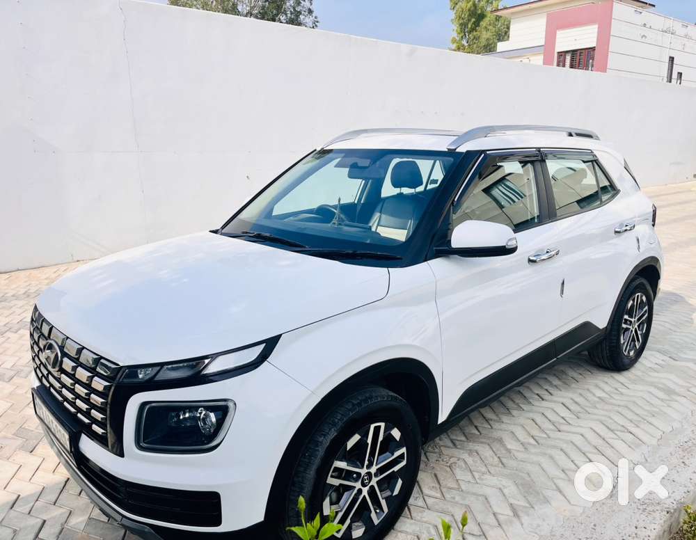 Hyundai Venue 2022 Diesel Well Maintained