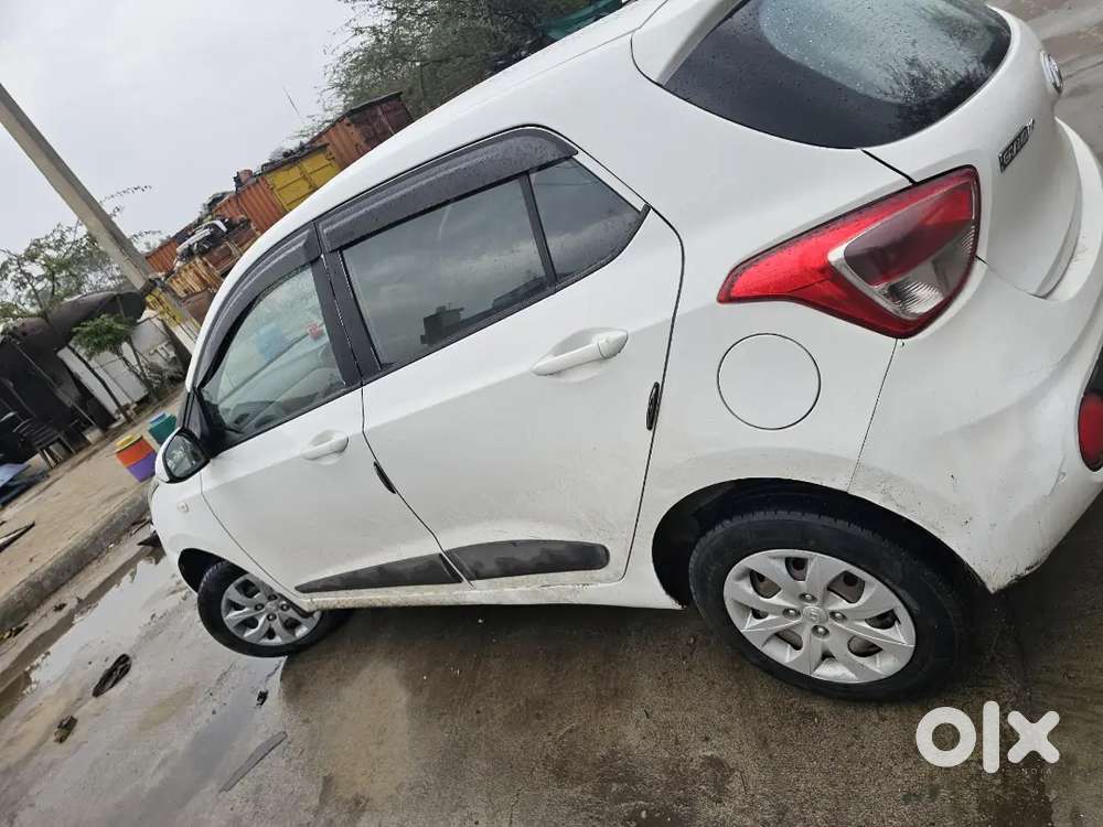 Hyundai Grand I10 2017 Diesel 90000 Km Driven