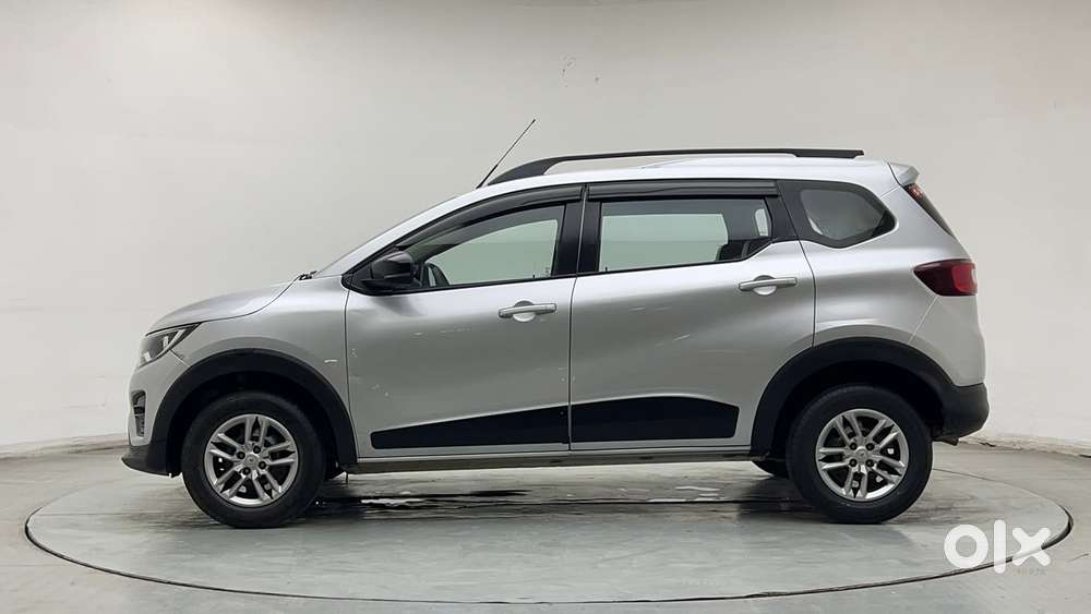 Renault Triber Rxt, 2022, Petrol