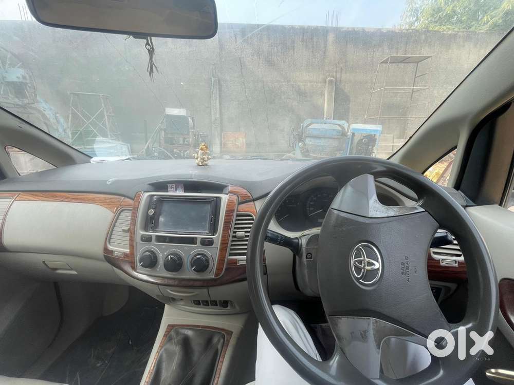 Toyota Innova 2013 Sept.