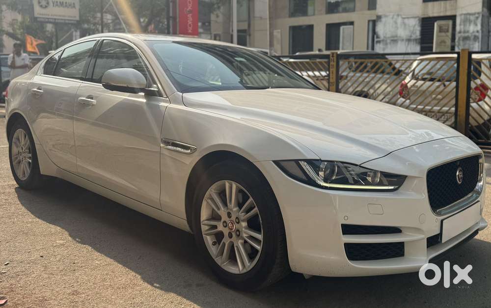 Jaguar Xe Portfolio, 2019, Petrol