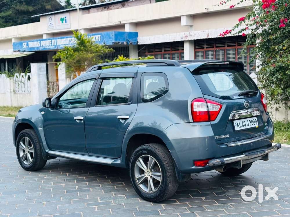 Nissan Diesel 2014 Car