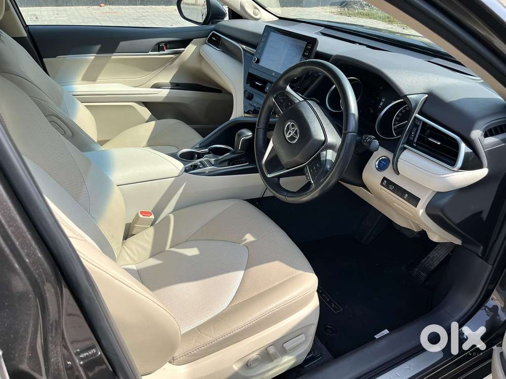 Toyota Camry Hybrid, 2024, Electric