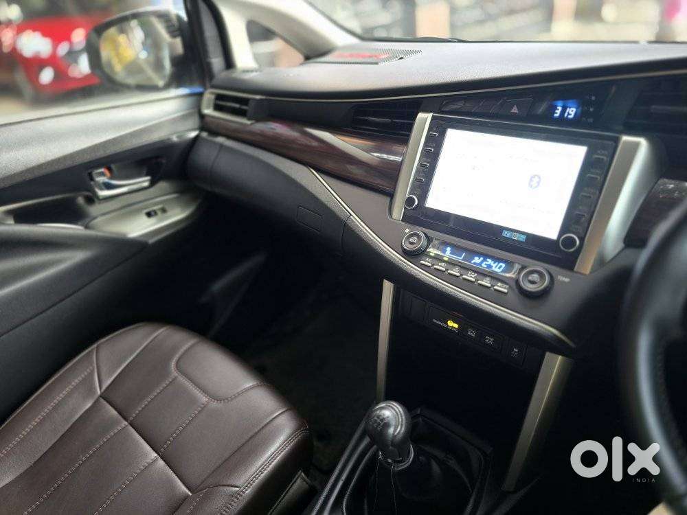 Toyota Innova Crysta [2020-ongoing] 2.4 Vx 8 Str, 2021, Diesel
