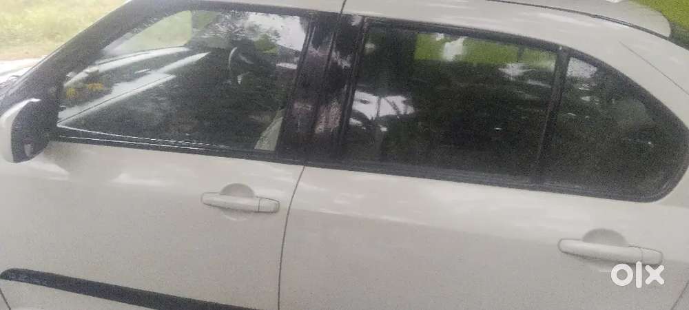 Maruti Suzuki Dzire 2011 Petrol