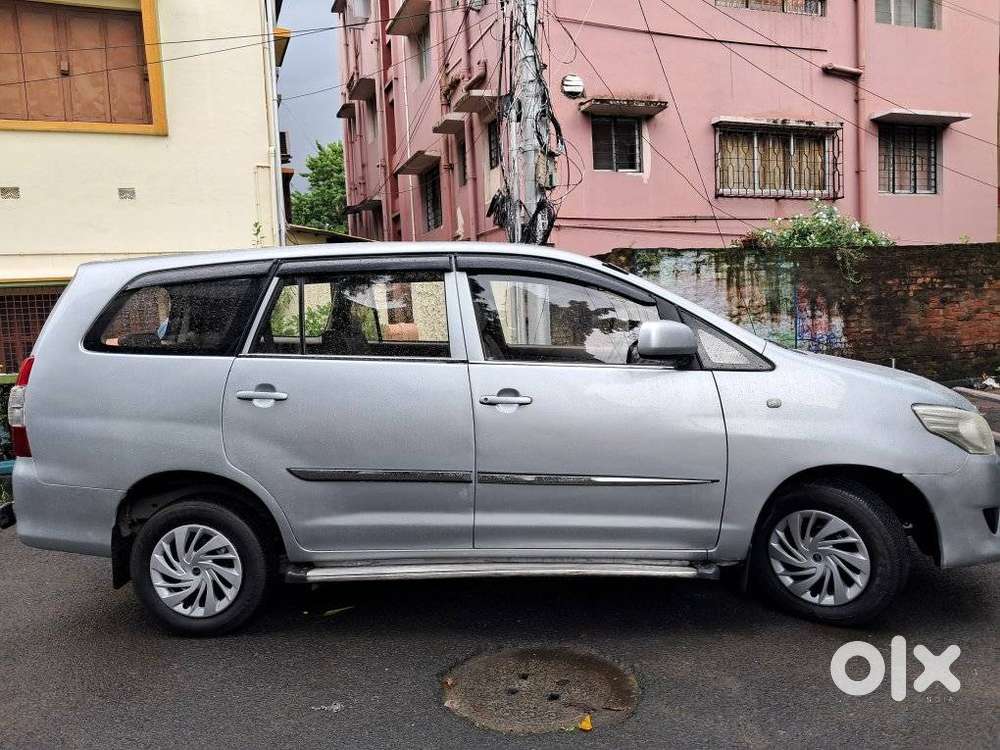 Toyota Innova 2.5 G (diesel) 8 Seater, 2016, Diesel