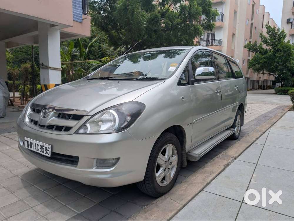Well Maintained 7 Seater Innova (company Service), 2 Brand New Tyers