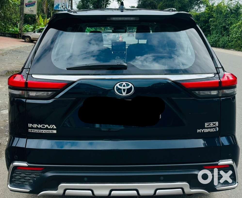 Toyota Innova Hycross 2.0 Zx (o) Hybrid 7 Str, 2023, Petrol