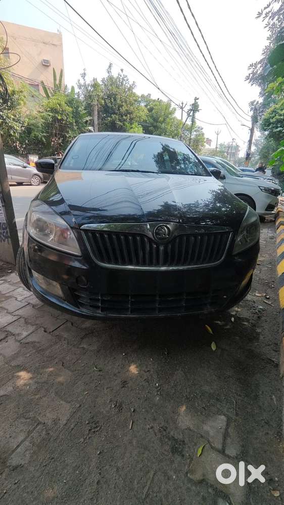 Skoda Rapid Elegance Petrol Automatic 2014