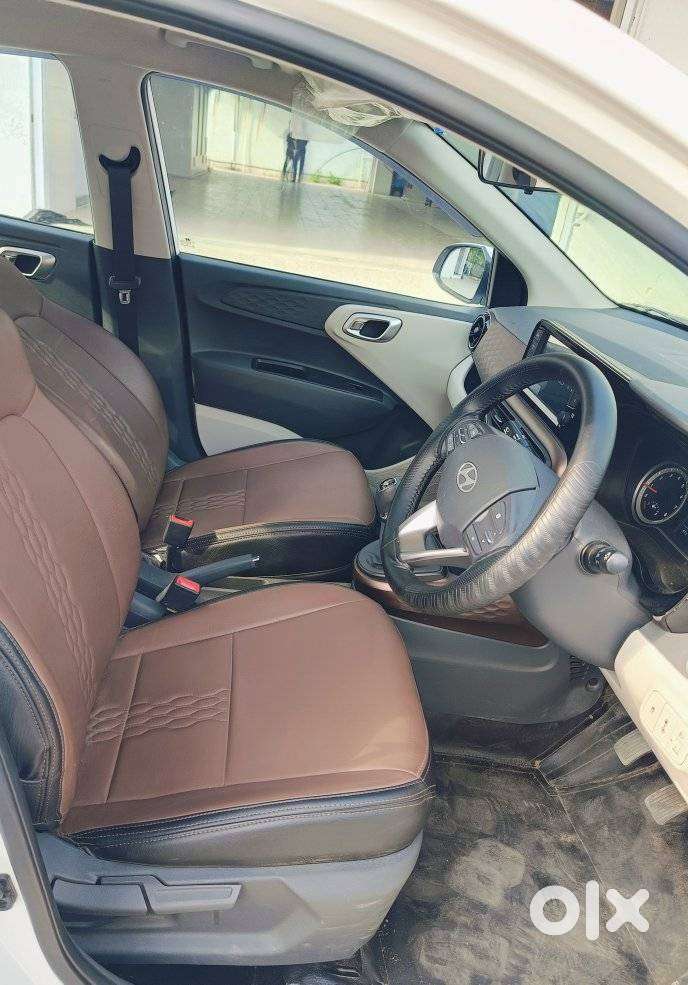 Hyundai Aura 1.2 Sx Cng, 2025, Cng & Hybrids