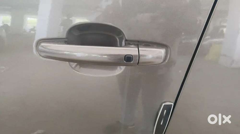 Maruti Suzuki Brezza Zxi 2024 Hybrid Smart Yellow Board