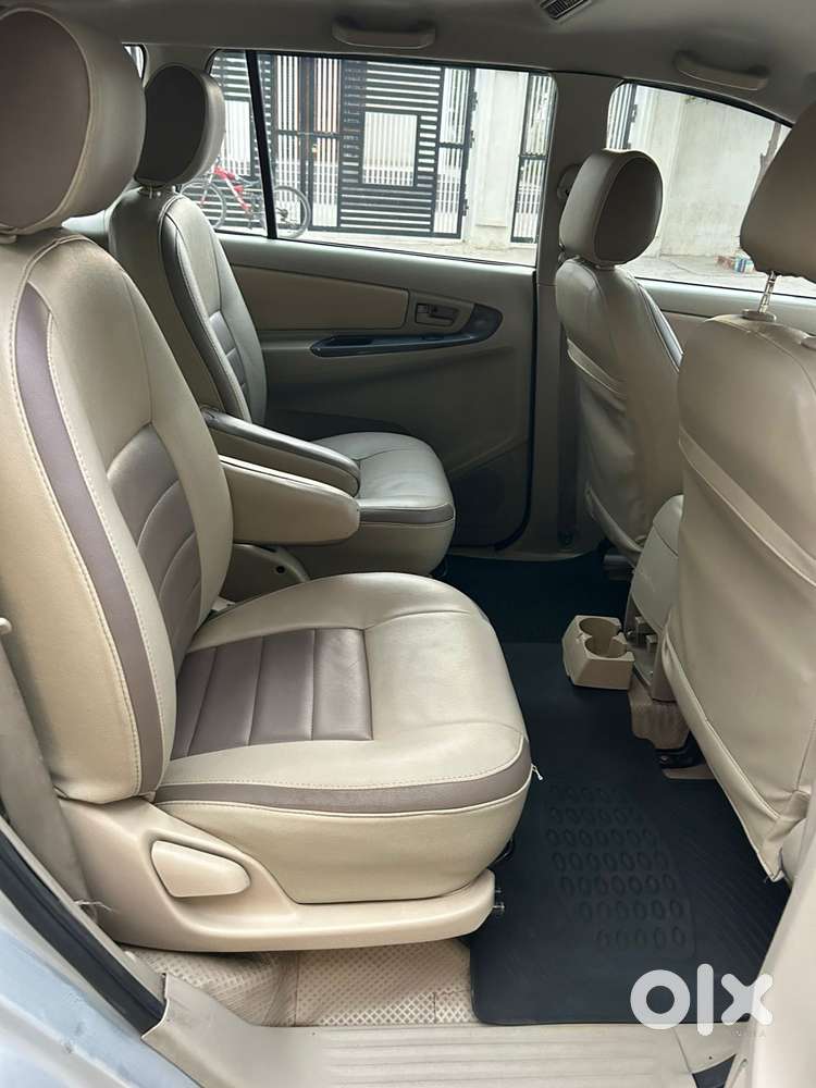 Toyota Innova 2.5 G (diesel) 7 Seater, 2011, Diesel