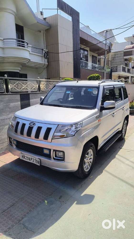 Mahindra Tuv 300 T8, 2017, Petrol