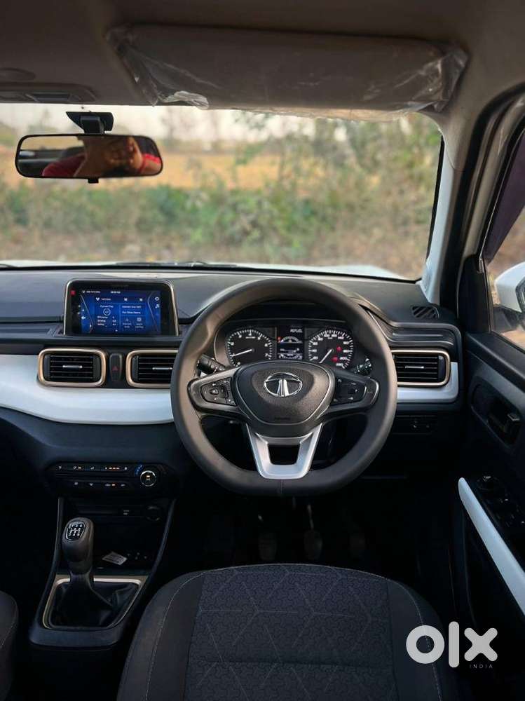 Tata Punch 1.2 Revotron Accomplished Camo Edition, 2022, Petrol