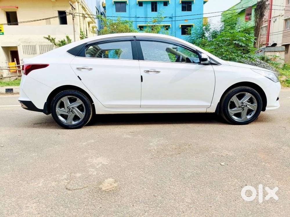 Hyundai Verna 1.5 Sx Petrol Mt, 2021, Petrol