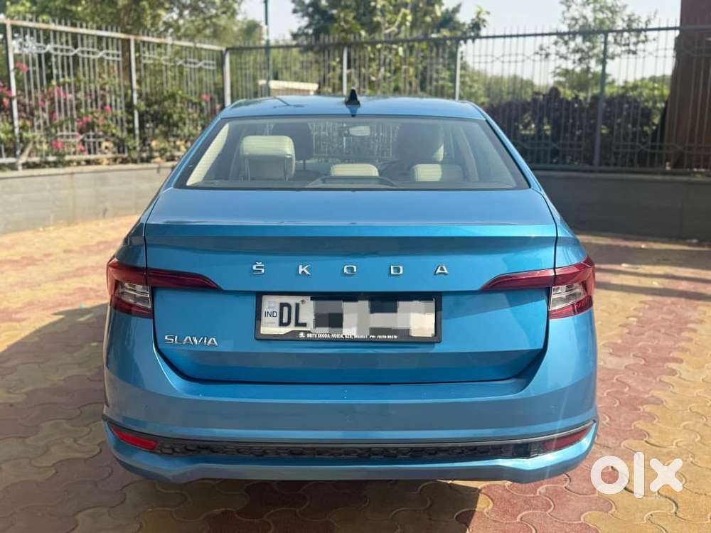 Skoda Slavia Ambition 1.0l Tsi At, 2022, Petrol