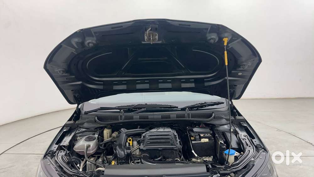 Skoda Slavia Style 1.0l Tsi Mt, 2022, Petrol