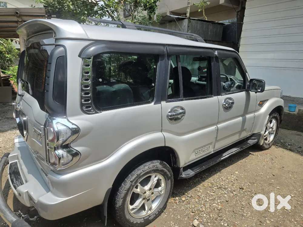 Mahindra Scorpio 2017 Diesel Well Maintained