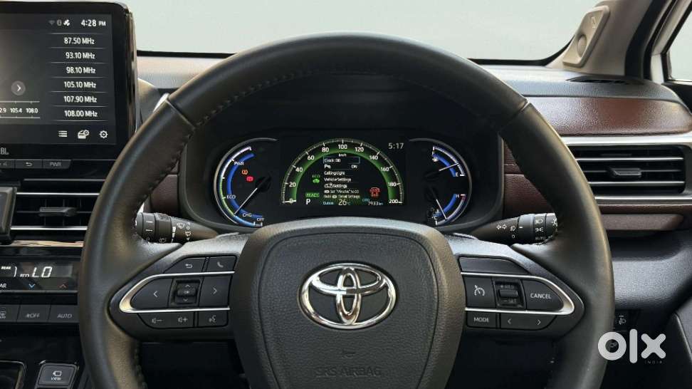 Toyota Innova Hycross 2.0 Vx Hybrid 7 Str, 2025, Petrol