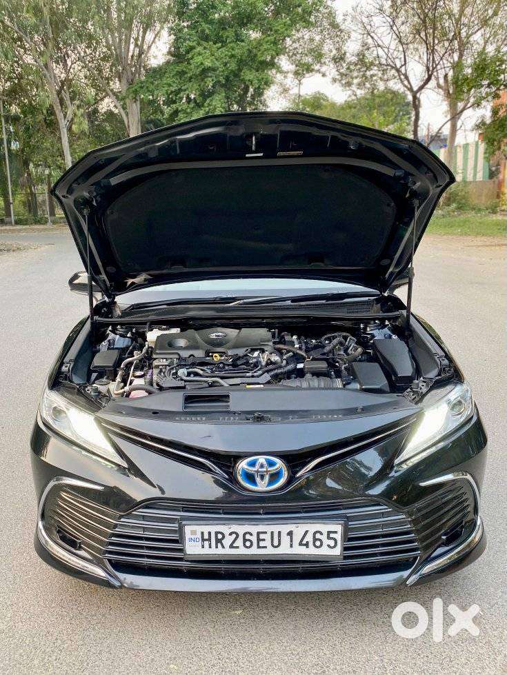 Toyota Camry [2019-ongoing] 2.5 Hybrid, 2022, Cng & Hybrids