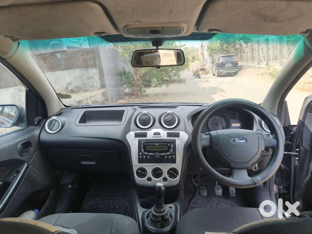 Well Maintained Ford Figo Petrol (top Variant) For Sale
