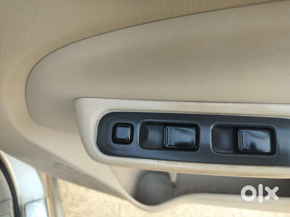 Maruti Suzuki Ertiga Lxi, 2013, Cng & Hybrids
