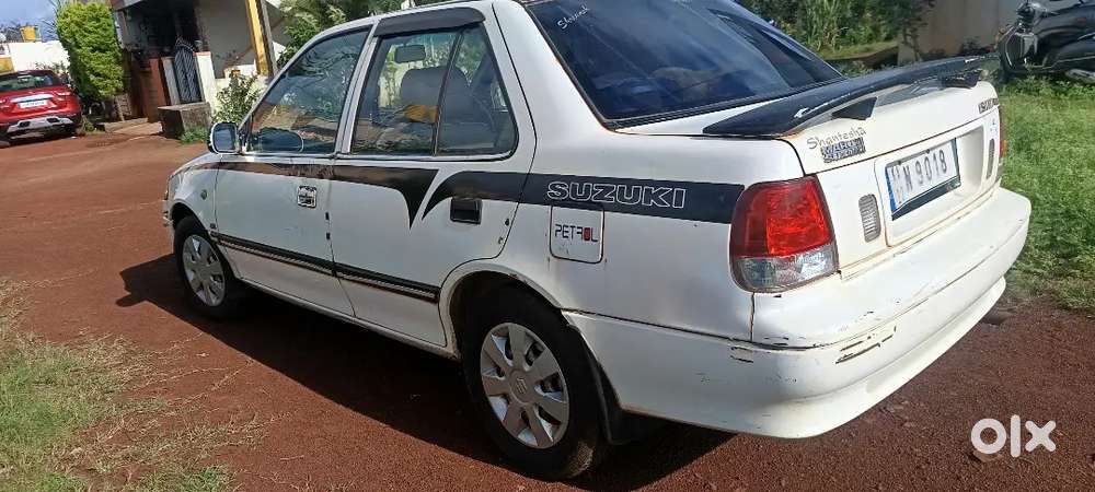 Maruti Suzuki Esteem Petrol Vxi
