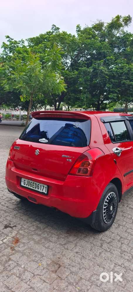 Maruti Suzuki Swift Vxi + Manual, 2011, Cng & Hybrids