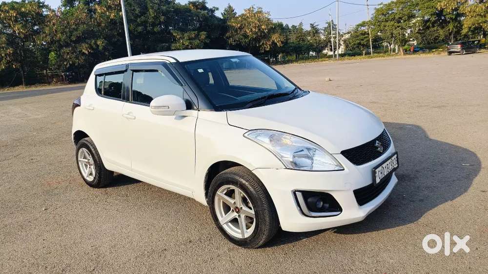 Maruti Suzuki Swift Vxi 2015 Manual With Alloy And Projector Head Lamp