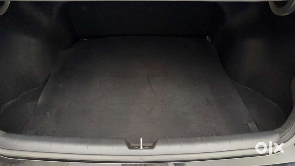 Hyundai Verna 1.5 Mpi Mt Sx (o), 2023, Petrol