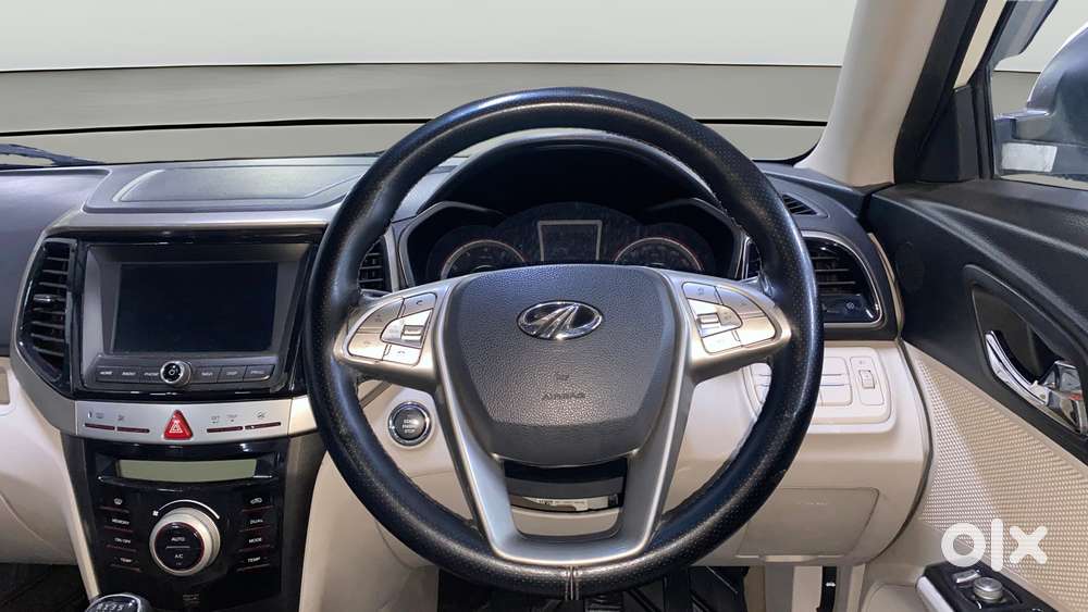 Mahindra Xuv300 W8, 2021, Petrol