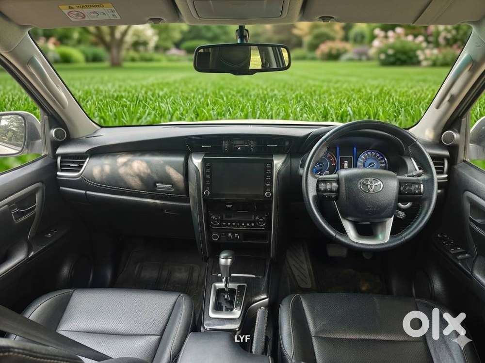 Toyota Fortuner 4x2 At 2.7 Petrol, 2022, Petrol