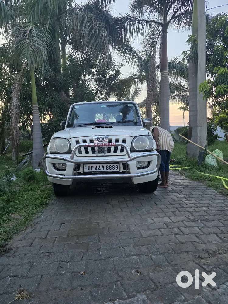 Mahindra Scorpio Sle 2013  White  Single Owner  Excellent Condition