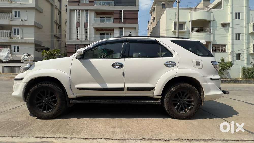 Toyota Fortuner 2011-2016 4x2 Manual, 2015, Diesel