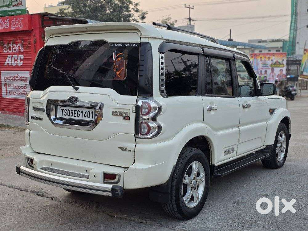 Mahindra Scorpio S10, 2015, Diesel