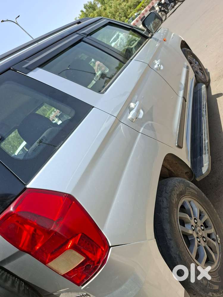 Mahindra Tuv 300 T10 Dual Tone, 2019, Diesel
