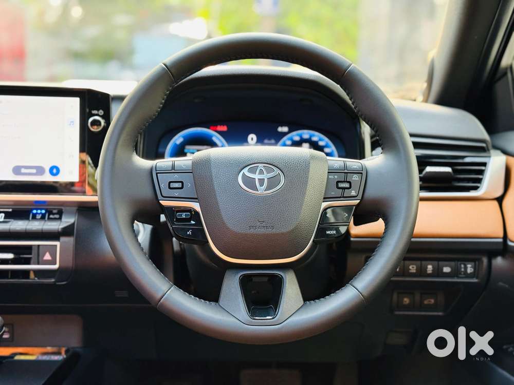 Toyota Camry Hybrid, 2025, Electric