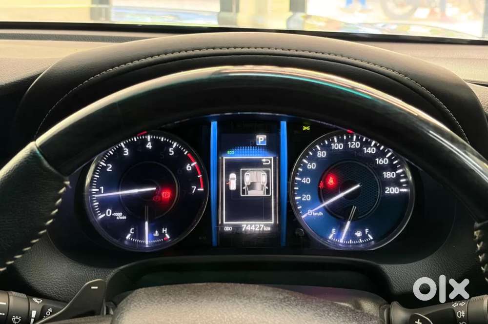 Toyota Fortuner 4x2 At 2.7 Petrol, 2022, Petrol