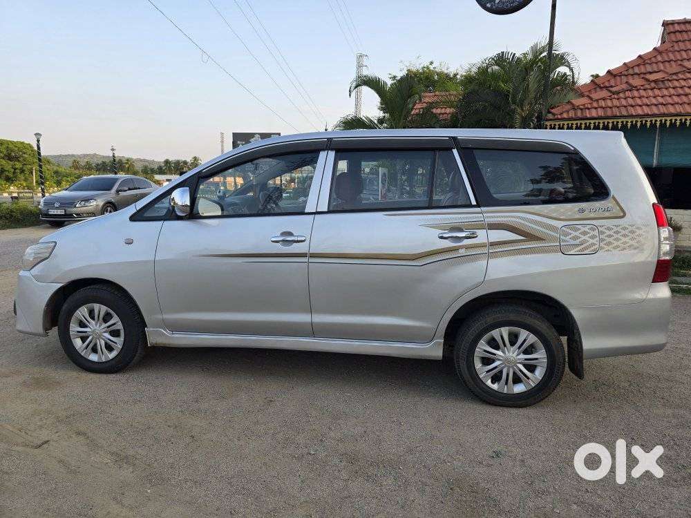 Toyota Innova 2.5 G (diesel) 8 Seater, 2012, Diesel