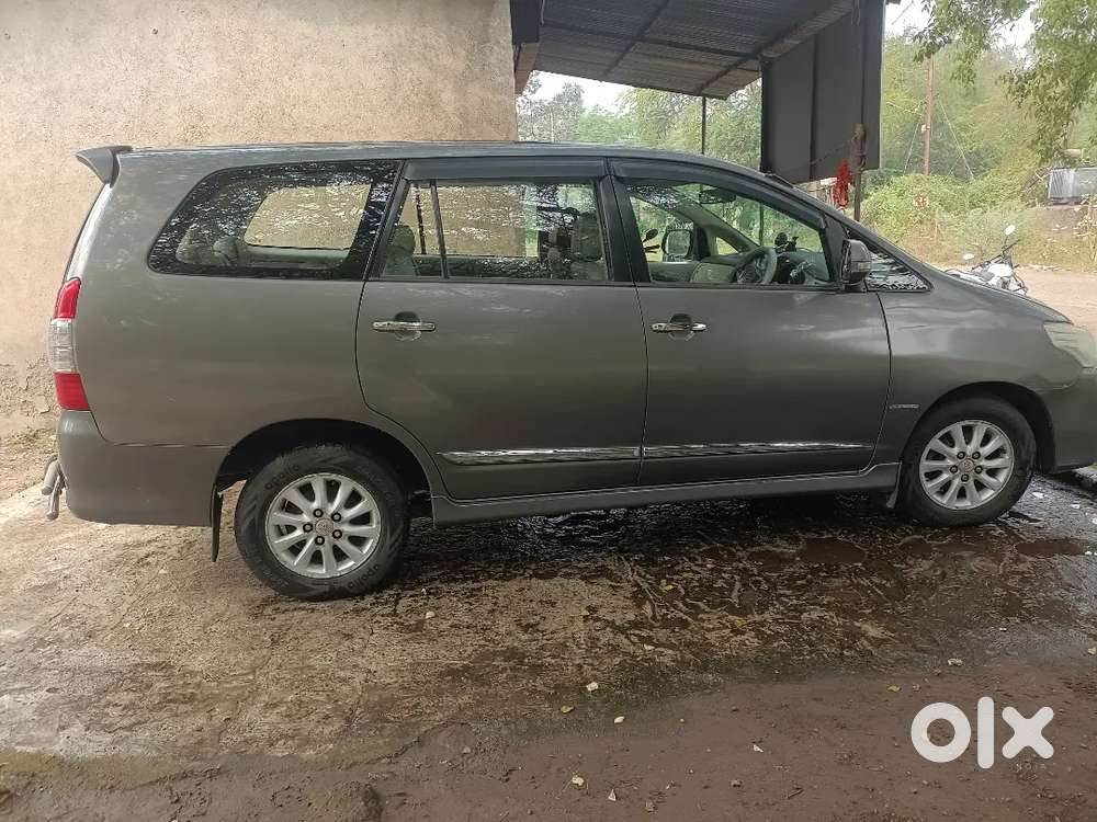 Toyota Innova Diesel 2014