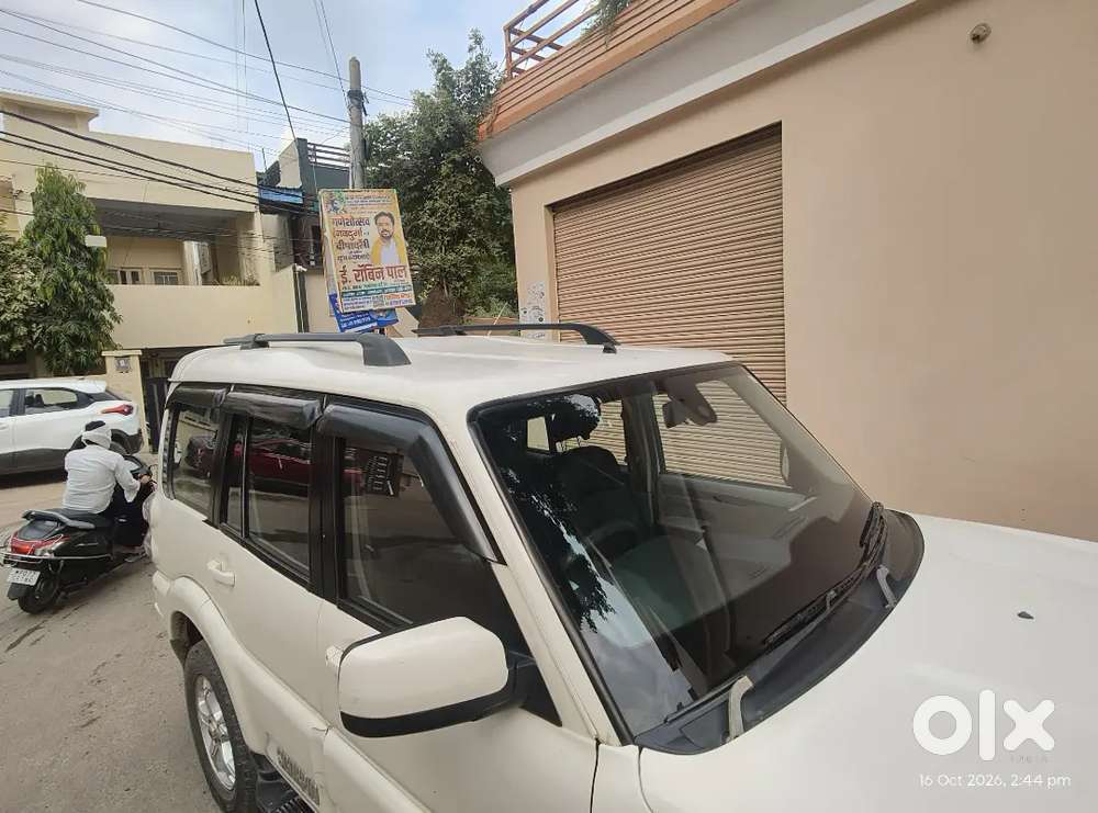 Mahindra Scorpio 2.2 S10 Diesel 2015