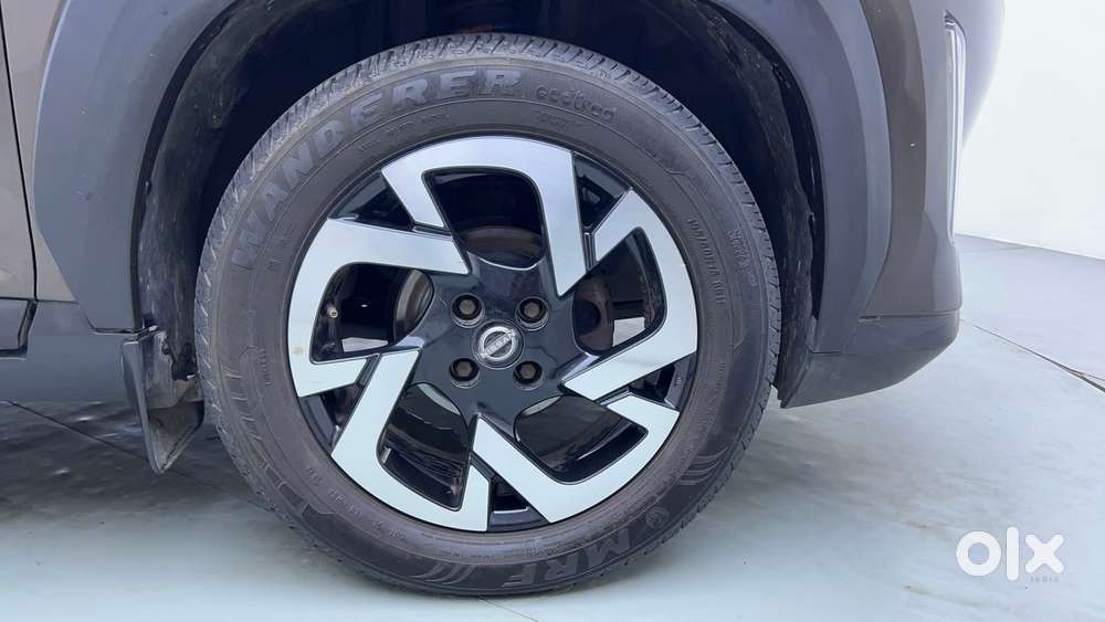 Nissan Magnite 1.0 Xv Premium Turbo Cvt (o), 2022, Petrol