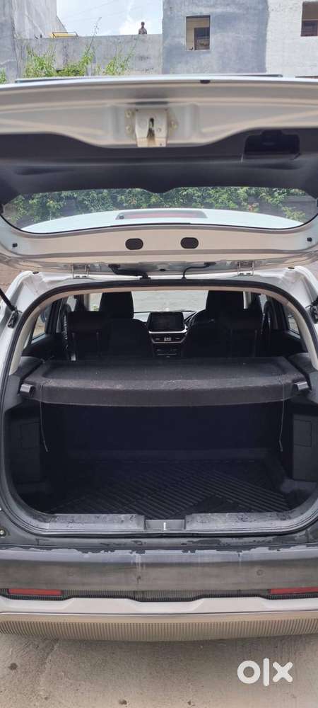 Maruti Brezza Zxi At 2021  Smart Hybrid  1st Own Excellent Condition