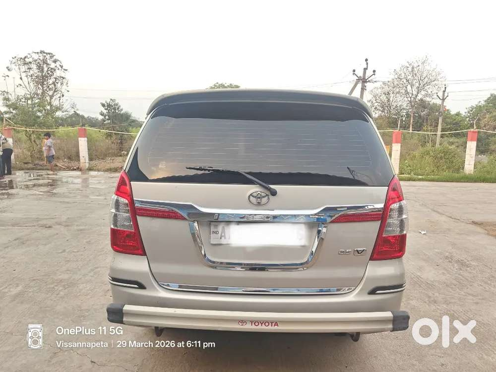 Toyota Innova 2015 Diesel 191000 Km Driven