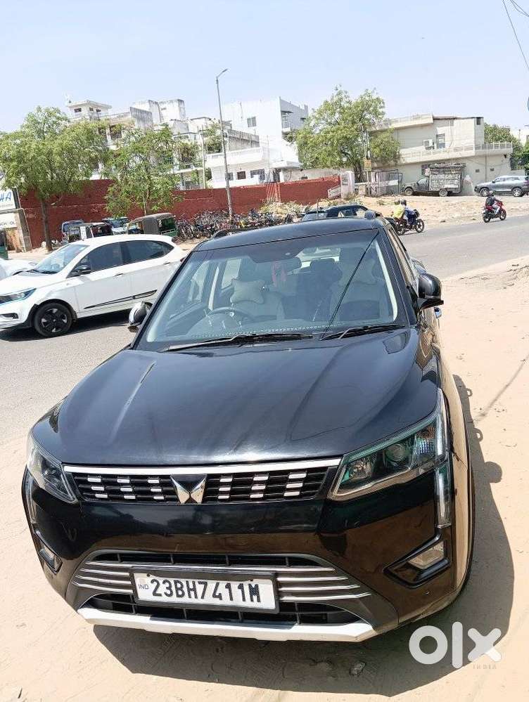 Mahindra Xuv300 W8, 2023, Petrol