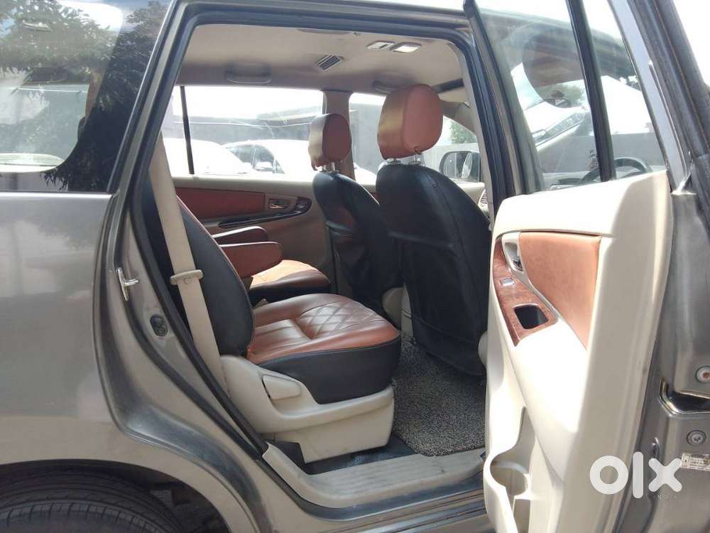 Toyota Innova 2.0 V, 2012, Diesel